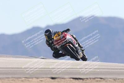 media/Oct-30-2025-Racers Edge (Thu) [[dabbdaf680]]/3-B Group/Session 4 Turn 9/